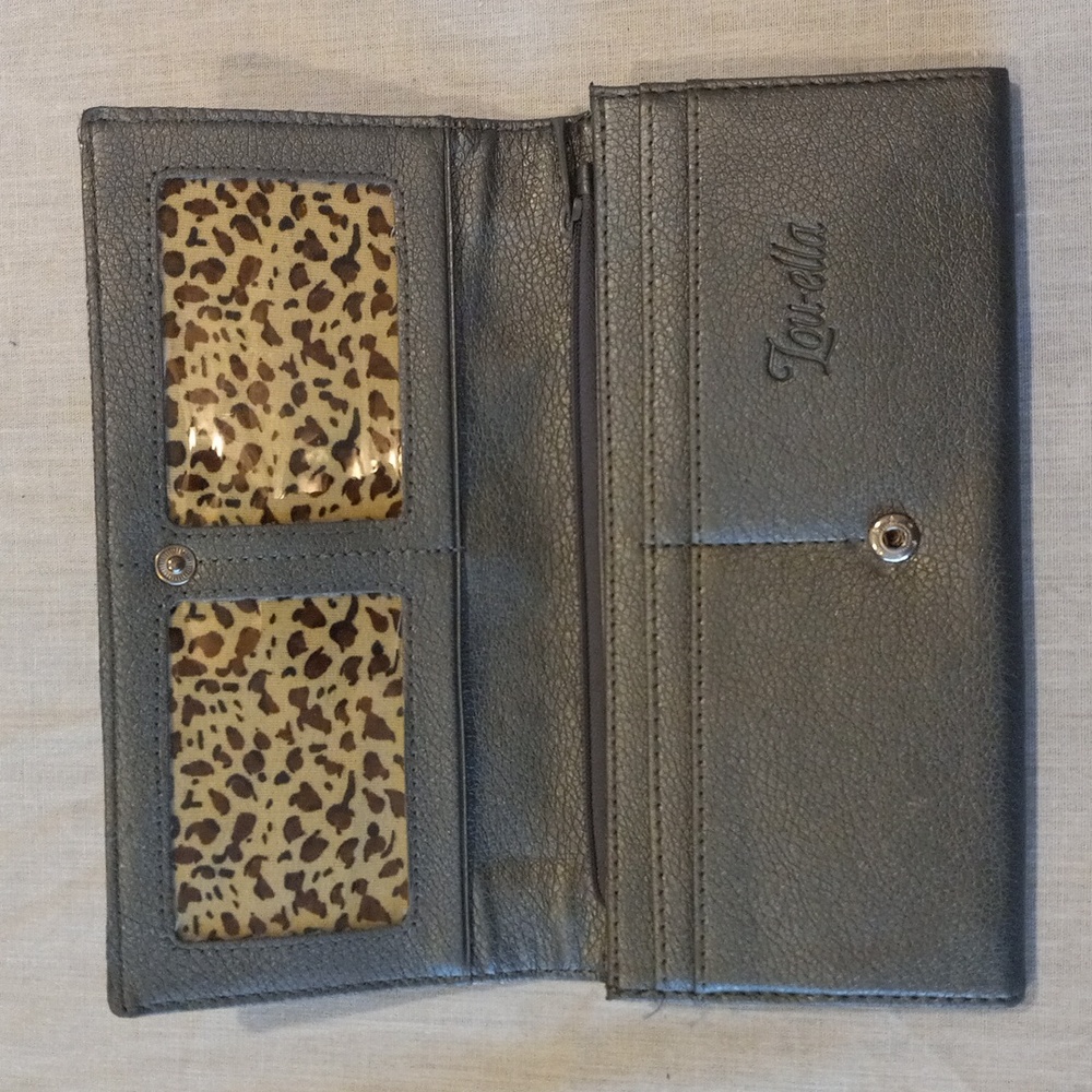 Wallet - Picture 3 of 16